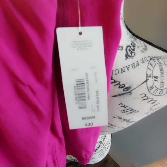NWT a.n.a Adventure Pink V-Neck Tank Top. - Picture 6 of 7